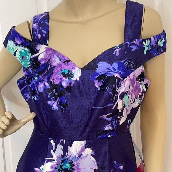 Sangria•Floral Printed A-Line Dress - Picture 5 of 14